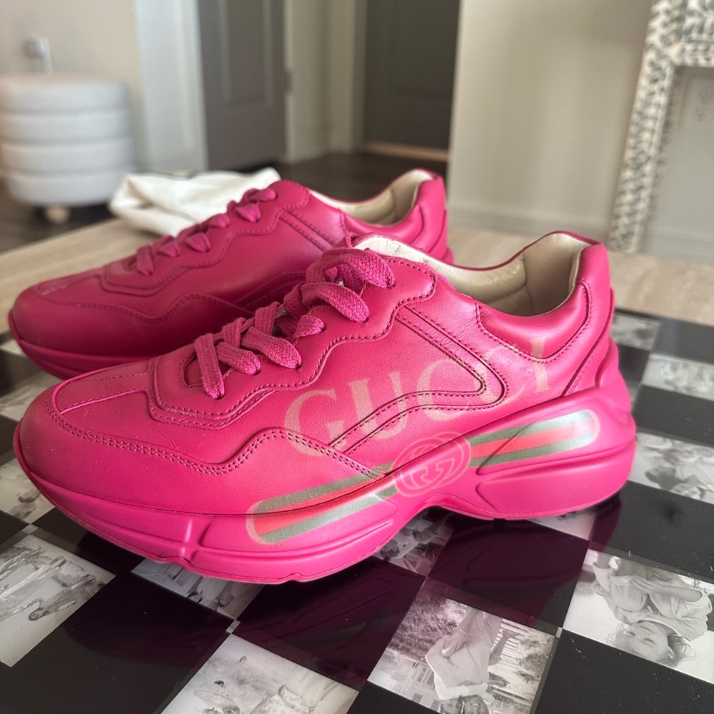 Authentic Gucci Fuchsia Leather Sneakers - Picture 4 of 6